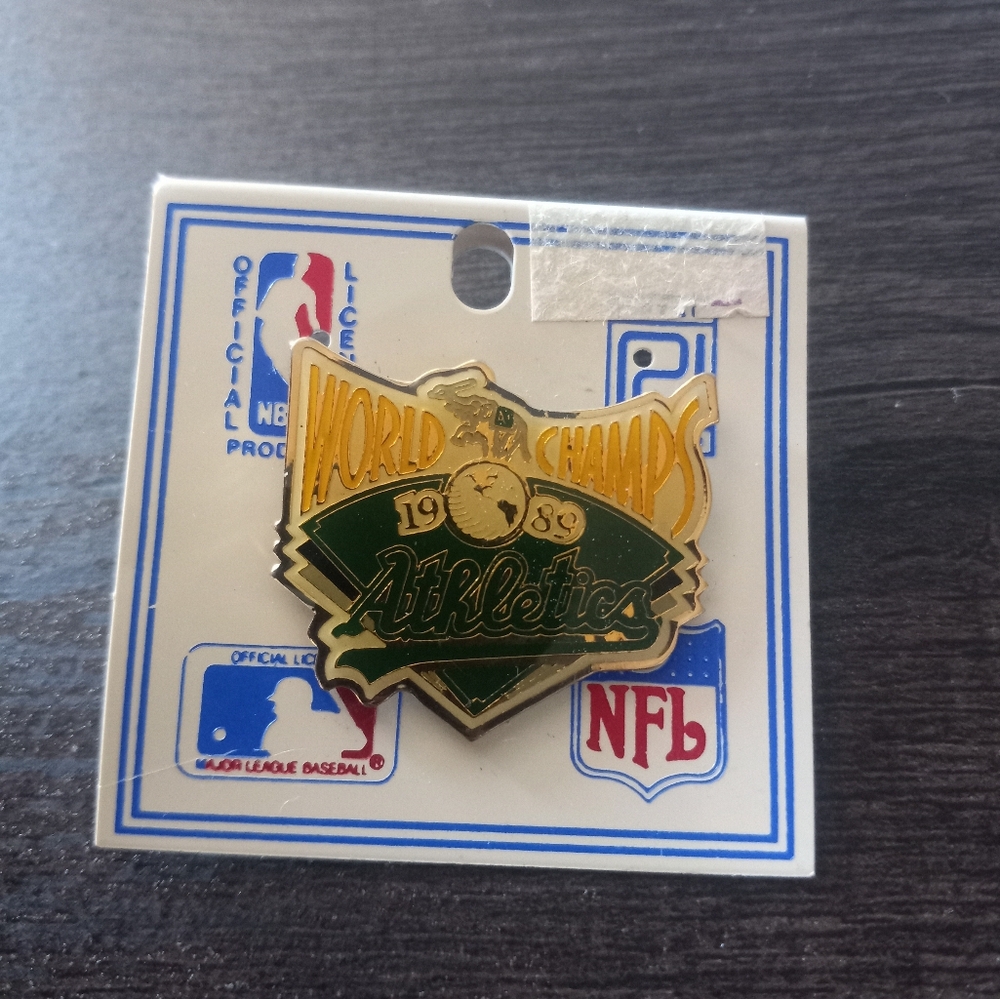 Vintage 1989 Oakland Athletics  MLB World Champs Pin New